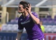 雷火电竞-意大利前锋罗西尼在比赛中展现进攻实力