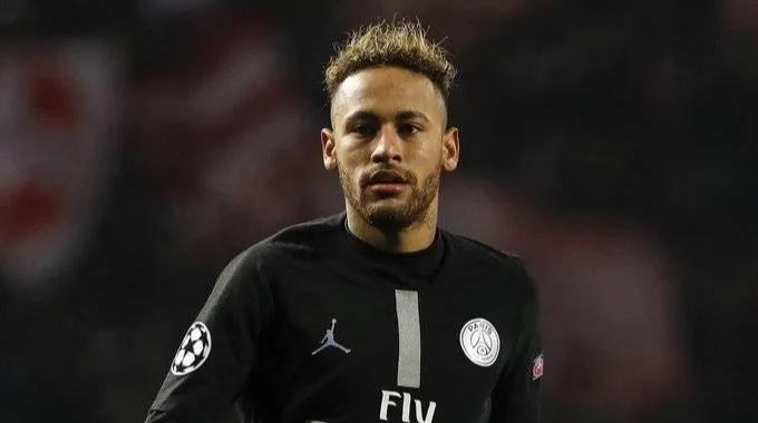 巴黎圣日耳曼绝杀曼联，内马尔梅开二度德甲的简单介绍