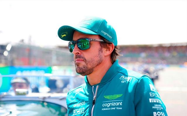 阿斯顿马丁力克雷诺车队,阿隆索惊艳四座 阿斯顿马丁力克雷诺车队,阿隆索惊艳四座